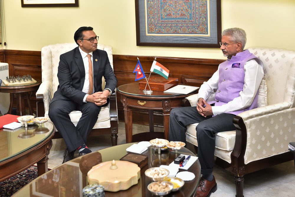 Finance Minister Dr. Wagle and Indian External Affairs Minister Jaishankar discuss expanding cooperation in economic, energy, and connectivity sectors