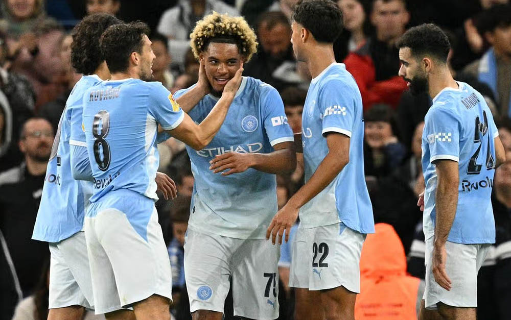 Manchester City reach Carabao Cup fourth round with 5–0 win over Norwich
